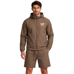 Ensemble veste coupe-vent et short en polyester personnalisé pour homme, léger, deux pièces, tenue streetwear avec logo brodé et taille élastique - Product Image 5