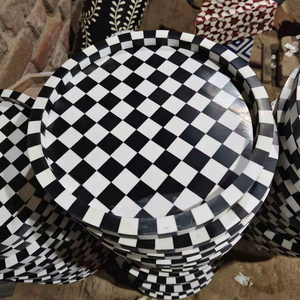 ถาดเสิร์ฟเรซิ่นสีขาวและสีดำคุณภาพพรีเมียม งานฝีมืออินเดีย ดีไซน์ฝังลายอย่างประณีต ดูหรูหราเป็นธรรมชาติ คอลเลคชั่นงานแฮนด์เมด - Product Image 1