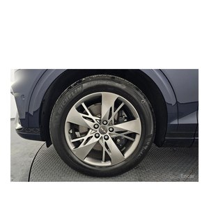 รถยนต์เจเนซิส GV70 2.5T AWD ปี 2024 เครื่องยนต์เบนซิน SUV ระยะทาง 14,921 กม. พวงมาลัยซ้าย เกียร์อัตโนมัติ เบาะหนัง กล้องมองหลัง - Product Image 5