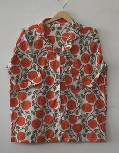 Ensemble pyjama d'été en coton tissé imprimé floqué, collection 2026, avec pochette de voyage assortie, vêtements de nuit floraux faits main, tenue décontractée pour femme - Product Image 4