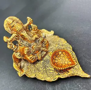 Золотая окисленная старинная Металлическая Свеча Patta Ganesha с держателем для свечи Deepak для украшения декоративная свеча Дивали