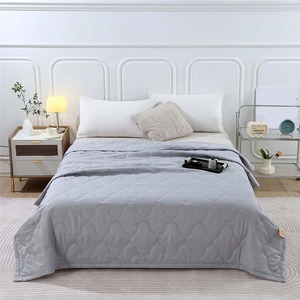 Couette d'été vintage de luxe de haute qualité en promotion, personnalisée, bleu clair, taille King, brodée - Product Image 2