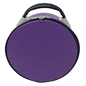 Estuche para Gorra de Caballero Templario Personalizado, en Cuero Morado con Interior Negro y Asas Plateadas, en Venta - Product Image 1