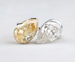 Anillo Toi Et Moi de oro blanco de 10 quilates con diamantes de laboratorio de 2 quilates cada uno, corte pera, amarillo y blanco, diamante amarillo de fantasía, anillo de oro de 2 piedras para ella - Product Image 1