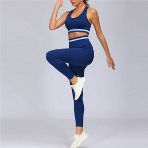 Ensemble de yoga femme style fluide, respirant, taille élastique, logo avant, 2 pièces sans manches, tenue de fitness - Product Image 5