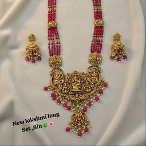 Collier/Boucles d'oreilles/Tikka de mariage certifiés en alliage doré antique traditionnel de haute qualité, ornés de perles et de zircons, pour le culte religieux - Product Image 1