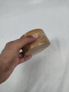 Tazón grande de madera para servir con borde floral, versátil, de madera natural, perfecto para servir frutas o aperitivos, nueva oferta. - Product Image 6