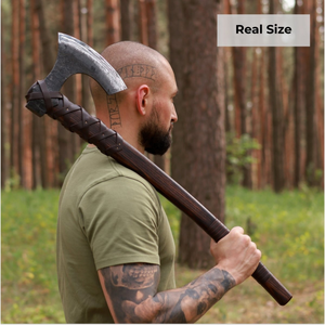 Tomahawk Táctico de Acero al Carbono Forjado a Mano, Hoja de 4.75 Pulgadas, Mango de Madera Envuelto en Cuero Personalizado, Longitud Total de 28 Pulgadas, para Uso en Supervivencia - Product Image 4