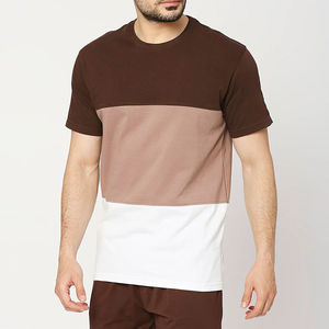Ensemble deux pièces décontracté et respirant pour homme, avec t-shirt imprimé et short, personnalisable avec logo – Vente en gros – Collection été la plus vendue - Product Image 4