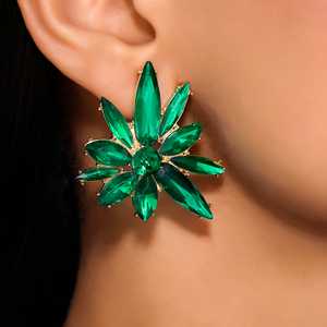 PRAO Boucles d'oreilles en cristal feuillu anti-ternissement émeraude style marquise - Product Image 4