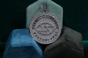 Colgante de medallón de moissanita con incrustaciones de circonitas, de plata 925, joyería hip hop, pasa el test de diamante, colgante religioso personalizado para hombre - Product Image 5