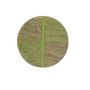 Ensemble de quatre sous-verres en bois et en résine de forme ronde en bois naturel et couleur verte Utilisation de table durable pour la décoration de la cuisine - Product Image 1