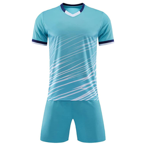 Uniformes de football de haute qualité, vêtements de sport pour hommes, polyester personnalisé, respirant, impression par sublimation, uniforme de football athlétique - Product Image 4
