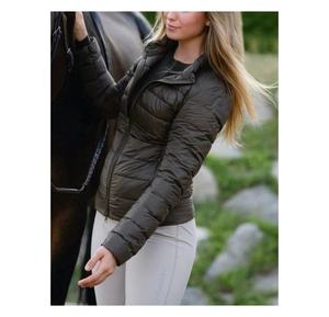 Winter Custom <b>Cropped</b> Sleeveless Lightweight Zip up Quilted Padding Puffer Equestrian Vest for <b>Women</b> with Add Your Brand logo - Product Image 1