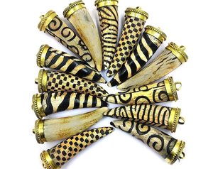 Vintage Horn Jewelry Set Geometric Print Names Unisex Fashion Costume Jewelry custom design handmade horn necklace pendant - Product Image 2
