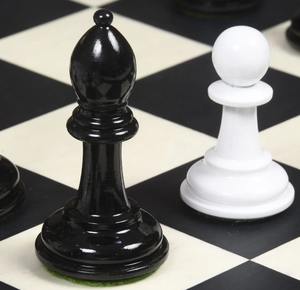 ชุดหมากรุกสไตล์คลับโซเวียตปี 1940 สุดหรู ขนาด 4 นิ้ว ทำจากไม้มะเกลือและไม้บ็อกซ์วูดสีขาว ราคาดีที่สุด - Product Image 2