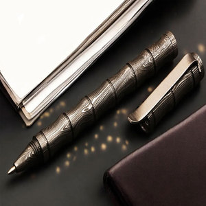 Stylo de bureau élégant fait main à motif Damas, instrument d'écriture de luxe pour professionnels et présentations de cadeaux - Product Image 1