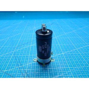 Condensador Electrolítico de Aluminio NIPPON CHEMI-CON RWE450LGSN470MB 056-000396-1, Usado como Pieza de Repuesto para Equipos de Semiconductores - Product Image 1
