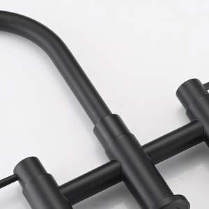 Grifo de Cocina de Doble Palanca con Rociador Lateral, Duradero y Elegante, Negro Mate/Níquel Cepillado - Product Image 4