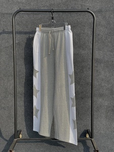 Pantalones Deportivos de Felpa Francesa de Alta Calidad al por Mayor, Diseño de Dos Tonos, Logotipo de Estrella con Parches Personalizados, Corte Holgado con Parte Inferior Abierta para Hombre - Product Image 3