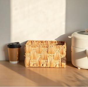 Panier de rangement en jacinthe d'eau fait main, panier de rangement rectangulaire fait main, vente en gros, écologique, fabriqué au Vietnam - Product Image 3