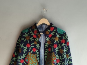 Chaqueta de Terciopelo Bordada a Mano con Estampado Floral, Cuello con Botones, Manga Larga, Transpirable, Chaqueta de Otoño para Mujer, REGALO para ELLA - Product Image 4