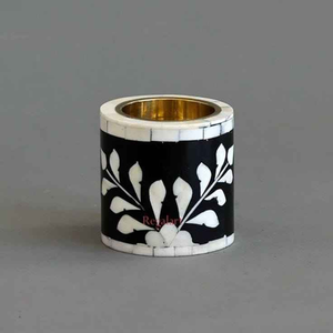 Brûleur à Bakhoor de Qualité Supérieure pour Porte-Encens en Os M.O.P avec Incrustation Naturelle de Nacre pour Usage Religieux et Décoration Intérieure - Product Image 4