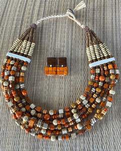 สร้อยคอประดับลูกปัดแก้วทรงหนาทำมือ ลายผีเสื้อ ดีไซน์โดดเด่น ขนาดใหญ่ เครื่องประดับแฟชั่นสำหรับผู้หญิง ของขวัญสุดเก๋จากบูติก - Product Image 2