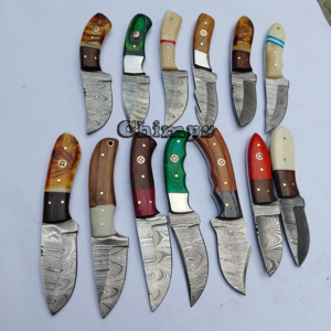 Couteau de camping et d'extérieur à lame fixe en acier Damas fait main, petit format, pour usage quotidien, manche en bois de Pakka/noyer, personnalisable OEM - Product Image 6