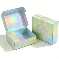 Boîte cadeau holographique personnalisée avec impression florale et laminage mat |   Boîte d'expédition en carton ondulé arc-en-ciel écologique pour cadeaux cosmétiques