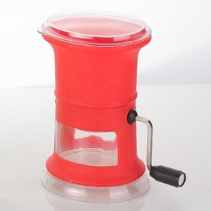 Trituradora de nueces con manivela manual resistente a bajo precio y picadora de nueces Cortador manual de frío y cebolla de alta eficiencia Perfecto para pedidos a granel - Product Image 2