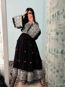 Precios al por mayor. Último diseño de vestidos afganos Kuchi para mujer. Vestido afgano con bordados elaborados, largo hasta el tobillo, transpirable, para mujer. - Product Image 3