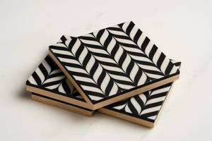 Sous-verres modernes personnalisés en résine époxy écologique avec incrustation géométrique carrée verte, dessous de plat résistant à la chaleur, tapis de table - Product Image 6