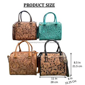 Nouveauté Sacs de voyage personnalisés à grande capacité en cuir usiné à la main avec motif floral Sac de voyage tendance à fermeture éclair pour week-end - Product Image 2