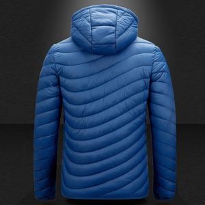 Veste d'hiver rembourrée en duvet avec capuche, légère et chaude, en nylon, pour homme, avec logo personnalisé, pour l'extérieur - Product Image 1