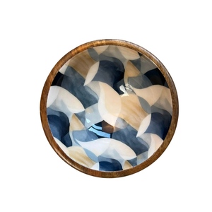 Tazón de madera de mango con diseño bohemio esmaltado de palmeras, estrellas de mar y langostas para servir comida y ensaladas en fiestas. - Product Image 2