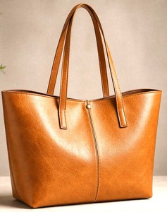 กระเป๋าโท้ทหนังแท้รอยา ฟูลเกรน สีแทน ทำมือ กันน้ำ หรูหรา สไตล์ลำลอง เรียบง่าย ทนทาน ทันสมัย ใช้ได้ทุกวัน - Product Image 1