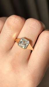 Anillo Solitario de Diamante Cultivado en Laboratorio, Corte Asscher, 1.01CT, Oro de 18K, Ideal para Bodas y Fiestas, para Novias - Product Image 5