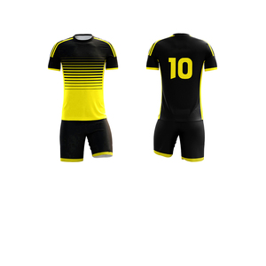 Ensemble de maillots de football pour hommes, noir et jaune rayé, sublimé, 100% polyester, manches courtes, col rond, évacuation de l'humidité, coupe athlétique - Product Image 1