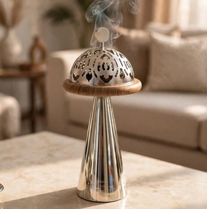 Brûleur d'encens à refoulement en métal nordique avec support, porte-encens d'aromathérapie pour la maison, diffuseur de parfum de luxe islamique - Product Image 1