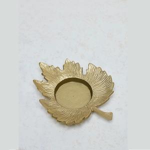 Portavelas de metal de lujo, con un diseño elegante que realza incluso la decoración más sencilla. La artesanía elegante combina durabilidad con arte. - Product Image 2