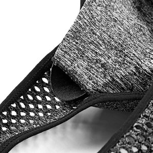 Sujetador deportivo para mujer con soporte fuerte y tirantes ajustables, perfecto para correr, ciclismo, gimnasio y deportes activos. - Product Image 4