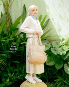 กระเป๋าผ้าแคนวาสทรงสี่เหลี่ยมพรีเมียม พร้อมช่องใส่แล็ปท็อปแบบแปลงเป็นกระเป๋าเป้สะพายหลังได้ และช่องใส่ของอเนกประสงค์ - Product Image 4