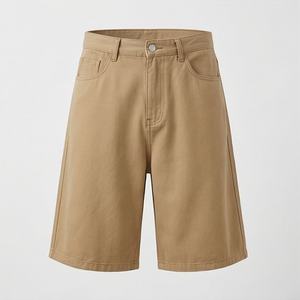 Shorts en jean foncé pour homme, style urbain, motif uni, design personnalisé, coupe ample, avec logo frontal, décontracté et tendance - Product Image 1