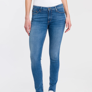 Jeans de mezclilla de corte recto para mujer de alta calidad, pantalones casuales cómodos para damas, jeans de moda premium para mujer a bajo precio. - Product Image 3