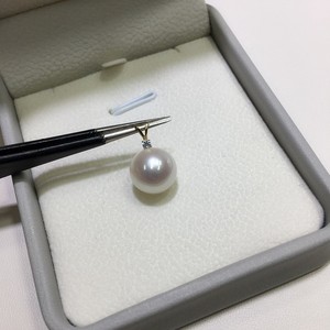 Collier pendentif authentique en or 18 carats avec perle d'eau douce, tête de lapin unique, lumière intense, cadeau premium pour la fête des mères - Product Image 3