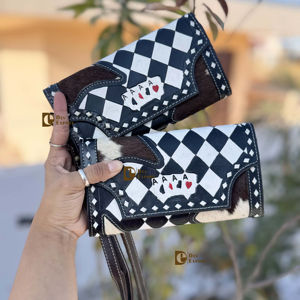 Portefeuille-pochette en cuir sculpté à la main, motif damier élégant, en cuir de vachette, multi-usages, style western - Product Image 1