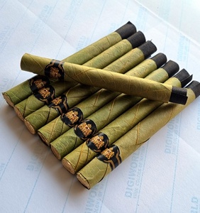 หลอดตรงใบปาล์มแบบม้วนขนาดคิงไซส์และขนาดควีนปลายขาวทำจากไม้และแก้วใบออร์แกนิกมังสวิรัติสีเขียวสดใส - Product Image 4