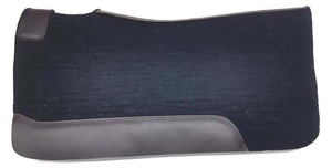 Tapis de selle western RIDIT 100 % feutre de laine par les exportateurs indiens, noir uni avec logo personnalisé pour la course hippique - Product Image 5