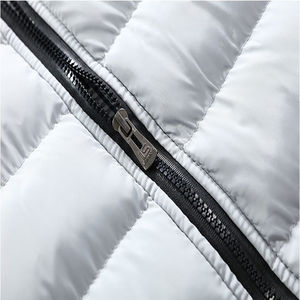 Chaleco Acolchado de Invierno Unisex para Hombre, Tejido Transpirable Ecológico, Cierre de Cremallera, 100% Poliéster, Acabado Mate Personalizado y Relleno Acolchado - Product Image 4